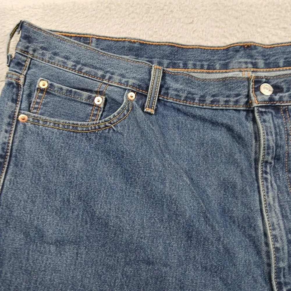 Levi's 550 Relaxed Fit Tapered Leg‎ Jeans Mens 50x30 Medium Wash Blue Denim EUC
